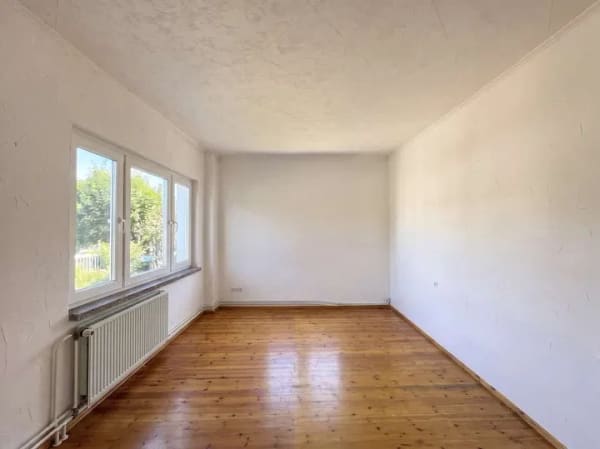Immobilie in Oederan - Großzügiges Ein- bis Zweifamilienhaus mit idyllischem Garten in Oederan - Bild 4