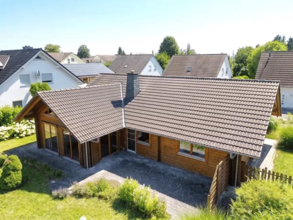 Immobilie in Espenau - Traumhafter Holzbungalow in ruhiger Ortsrandlage - freier Blick ins Grüne & barrierefreier Wohnkomfort in Espenau! - Bild 2