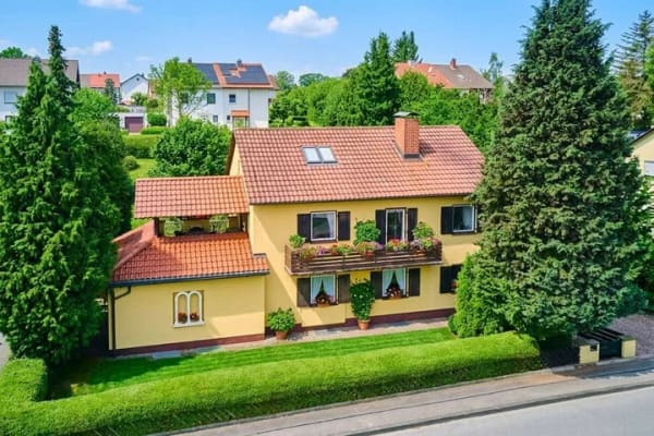 Immobilie in Kaufering - Ein Rückzugsort mit besonderem Charme - großzügiges Wohnen und Gartenidylle in perfekter Harmonie - Bild 1
