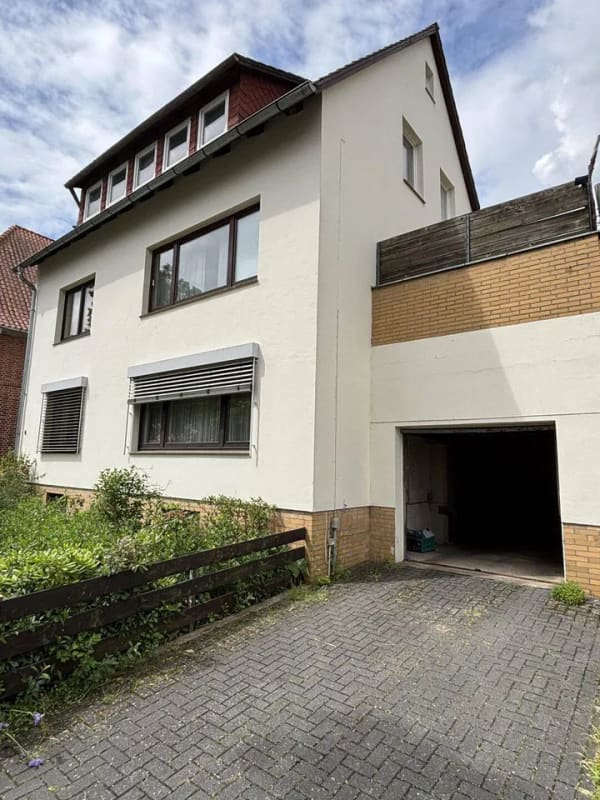 Immobilie in Uelzen - 3-Familenhaus in zentrumsnaher Lage von Uelzen - Kapitalanlage mit sofort nutzbarer Wohneinheit - Bild 1