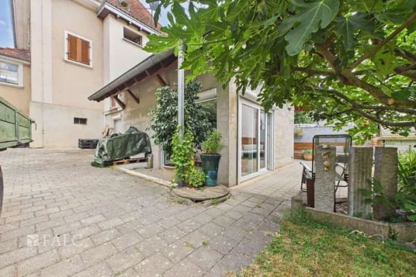 Immobilie in Kenzingen - Charmante Maisonettewohnung mit Terrasse und Gartenblick – laufend modernisiert - Bild 2