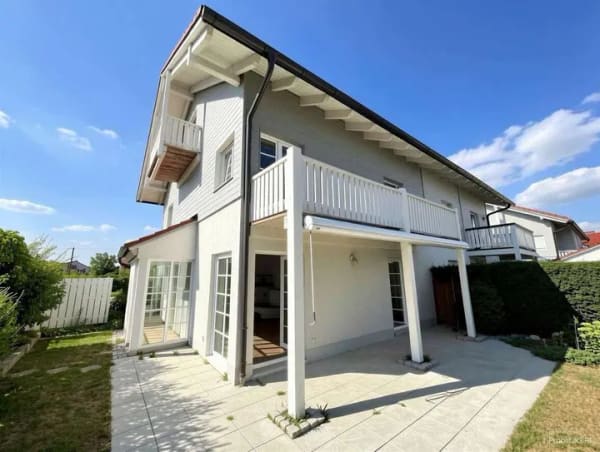 Immobilie in Brunnthal - Attraktive 5-Zi-DHH m. Pellethzg. u.Kachelofen - Bild 0