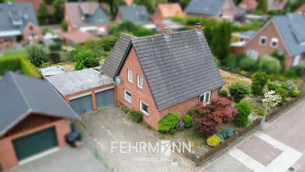 Immobilie in Neuenhaus - Einfamilienhaus mit Doppelgarage im Grünen von Neuenhaus zum Verkauf - Bild 2