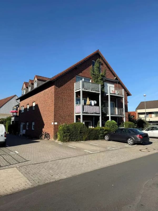 Immobilie in Greven - Gepflegtes Apartment mit Zwei-Zimmer-Charakter, Balkon & PKW-Stellplatz in Greven - Bild 0