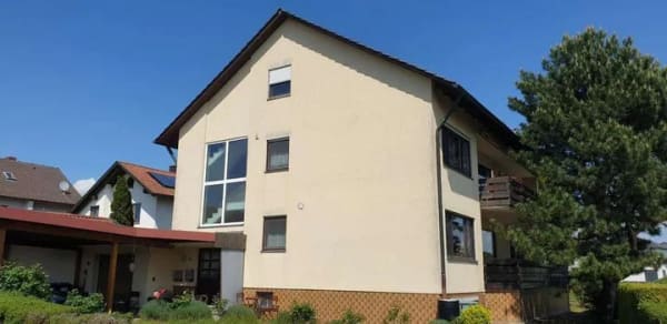 Immobilie in Röthlein - Großzügiges Zweifamilienhaus am unverbaubaren Ortsrand – Ihr neues Familiendomizil mit XL-Potential  - Bild 0