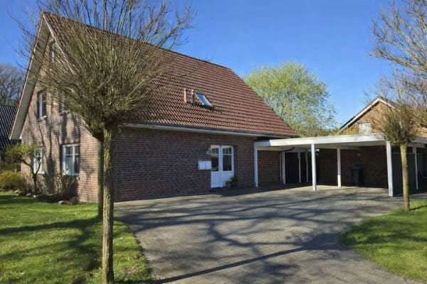 Immobilie in Nortmoor - Kapitalanleger und Eigennutzer aufgepasst! Attraktives, gepflegtes Zweifamilienhaus in ruhiger Lage  - Bild 1