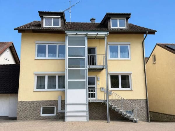 Immobilie in Kirchardt - Dreifamilienhaus mit Aufzug – Eigennutzung und Kapitalanlage vereint - Bild 0