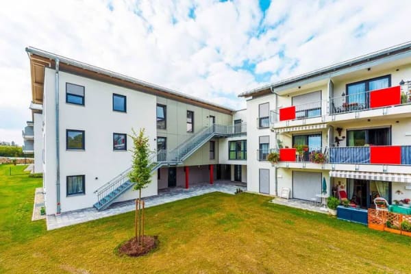 Immobilie in Hebertsfelden - Zu verkaufen: Barrierefreie 2-Zimmer-Wohnung mit Balkon in Hebertsfelden – Betreutes Wohnen ab 60 Jahren - Bild 1