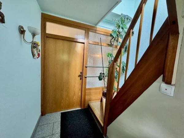 Immobilie in Schaafheim - Sehr gepflegtes Zweifamilienhaus auf einem großzügigen Grundstück direkt in Schaafheim! - Bild 4