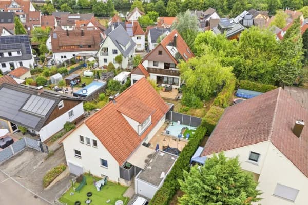 Immobilie in Benningen am Neckar - Vermietetes 2-Familienhaus in attraktiver Lage nahe den Weinbergen - Bild 1