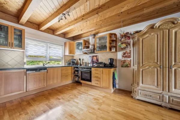 Immobilie in Eggingen - Attraktives Reihenhaus mit Traumblick - ca. 124 m², 4,5 Zimmer, Balkon, Terrasse, Wärmepumpe + PV - Bild 1