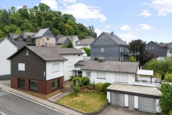 Immobilie in Merenberg - Großzügiges Wohnhaus mit ehemaligem Laden in zentraler Lage von Merenberg - Bild 0