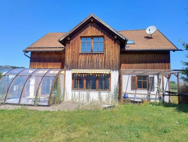 Immobilie in Marktoberdorf - Ortsteil von  MARKTOBERDORF -  Glück kann man kaufen - Großes Einfamilienhaus in großem Garten - Bild 0