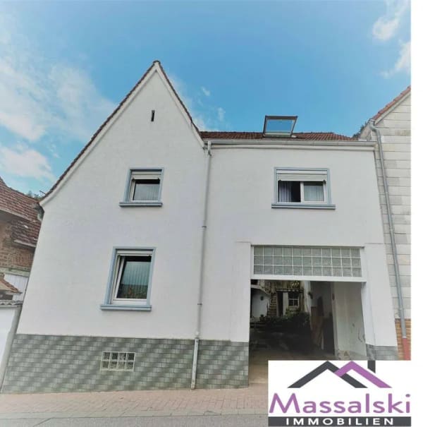 Immobilie in Thalmässing - *** NEUER PREIS *** Renovierungs- bzw. teilweise Sanierungsbedürftiges Einfamilienhaus in Stauf mit kleinem Garten *** - Bild 0