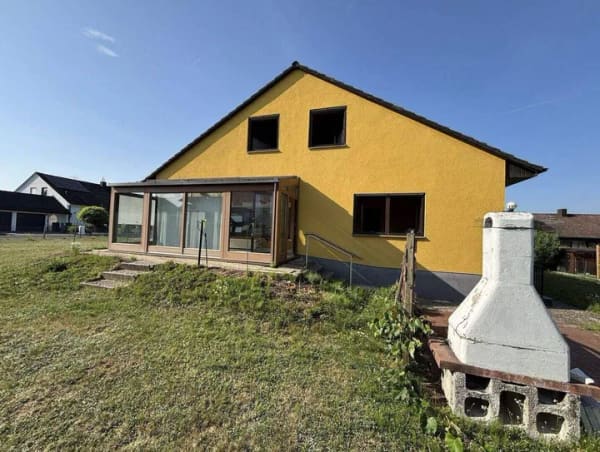Immobilie in Röttenbach - Freiraum für Ideen: Sanierungsbedürftiges Haus mit großem Grundstück in guter Lage! - Bild 2