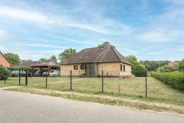 Immobilie in Reinstorf - Vermietetes Einfamilienhaus im Grünen in der Nähe von Lüneburg - Bild 1