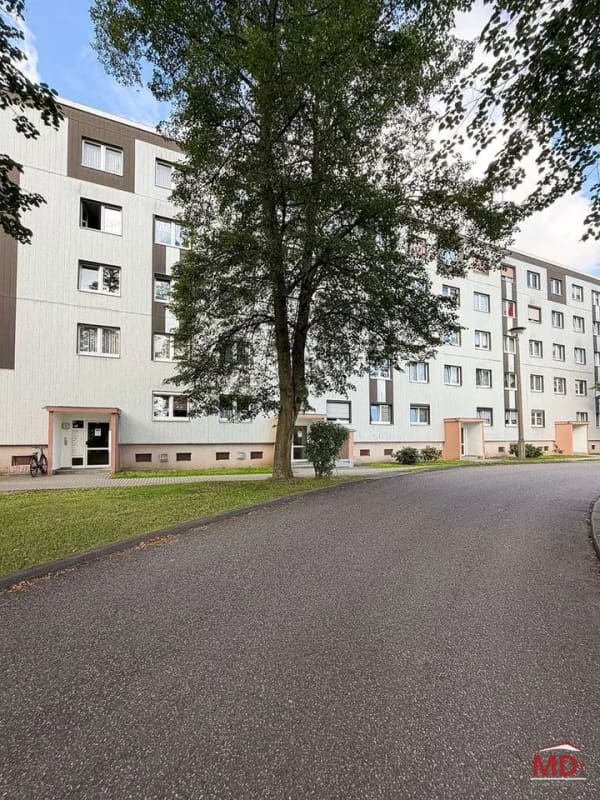 Immobilie in Lugau - Gemütliche Eigentumswohnung mit verglastem Balkon - Bild 0