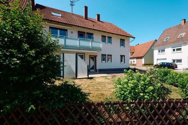 Immobilie in Wehingen - Kleines Raumwunder – gepflegtes Familienhaus mit Garten, Garage und viel Platz - Bild 0