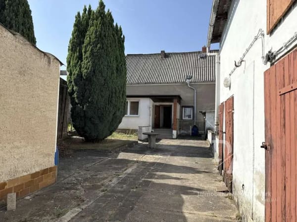 Immobilie in Borne - Handwerker gesucht! Sanierungsbedürftiges Einfamilienhaus mit großem Grundstück und Nebengebäuden - Bild 3