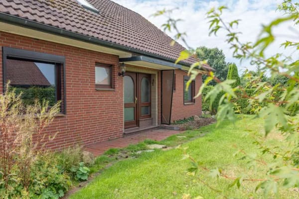 Immobilie in Drochtersen - Einfamilienhaus in zweiter Reihe mit Weitblick! - Bild 0