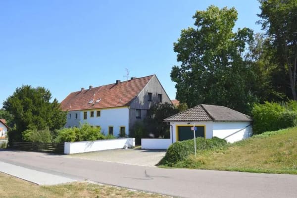 Immobilie in Kranzberg - Kranzberg: Großzügiges Landhaus, DHH, auf parkähnlichem Grundstück, Wohnen mit Charme und viel Platz - Bild 0