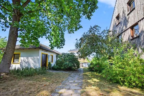 Immobilie in Kranzberg - Kranzberg: Großzügiges Landhaus, DHH, auf parkähnlichem Grundstück, Wohnen mit Charme und viel Platz - Bild 1