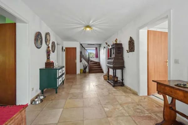 Immobilie in Kranzberg - Kranzberg: Großzügiges Landhaus, DHH, auf parkähnlichem Grundstück, Wohnen mit Charme und viel Platz - Bild 3