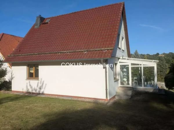 Immobilie in Breitungen/Werra - 🏡 Gepflegtes Einfamilienhaus mit beheiztem Wintergarten und neuem Bad auf 586 m² Grundstück - Bild 1