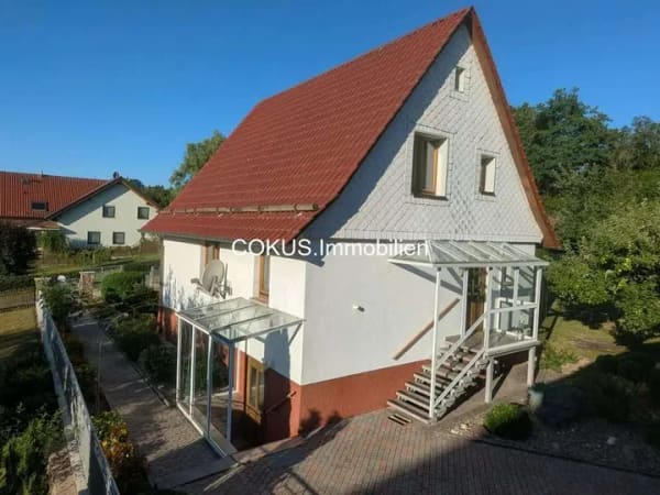 Immobilie in Breitungen/Werra - 🏡 Gepflegtes Einfamilienhaus mit beheiztem Wintergarten und neuem Bad auf 586 m² Grundstück - Bild 2
