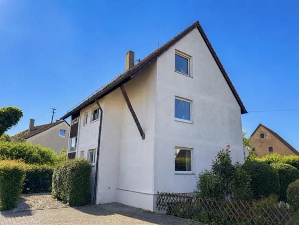 Immobilie in Sachsenheim - Vermietetes 3-Familienhaus in begehrter Lage in Ludwigsburg-Hoheneck - Bild 0