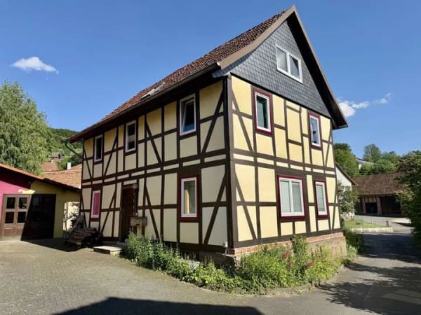 Immobilie in Friedland - Schönes Fachwerkhaus mit Tischlerei/ Werkstatt - Bild 1