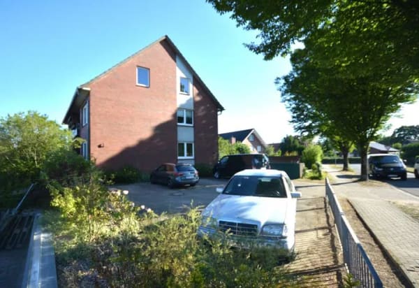 Immobilie in Buchholz in der Nordheide - Kapitalanlage mit Potenzial! Mehrfamilienhaus mit Ausbaureserve in Buchholz/Sprötze - Bild 1