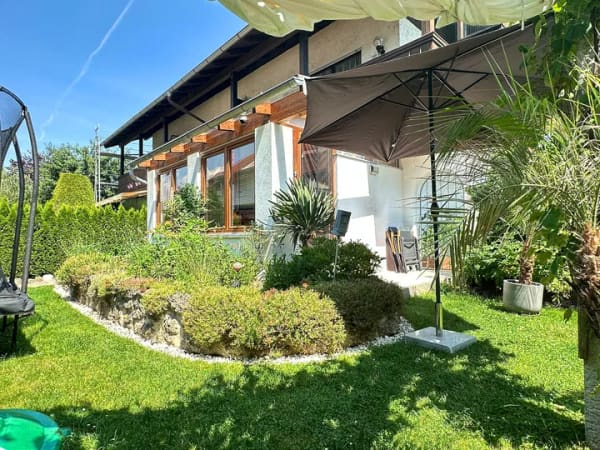 Immobilie in Großkarolinenfeld - Wohnen mit Garten: 3-Zimmer-Wohnung mit Wintergarten und Garage - Bild 0