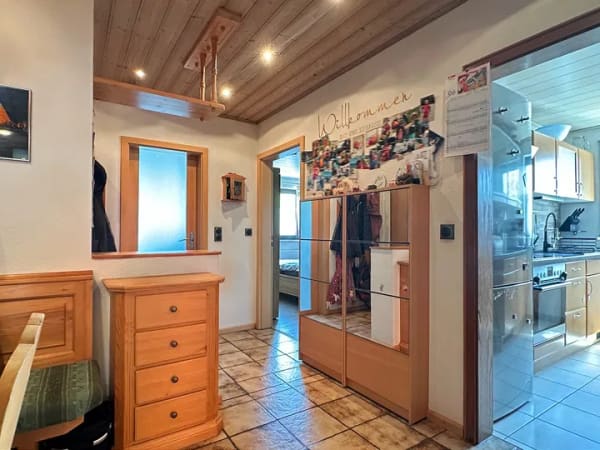 Immobilie in Großkarolinenfeld - Wohnen mit Garten: 3-Zimmer-Wohnung mit Wintergarten und Garage - Bild 2