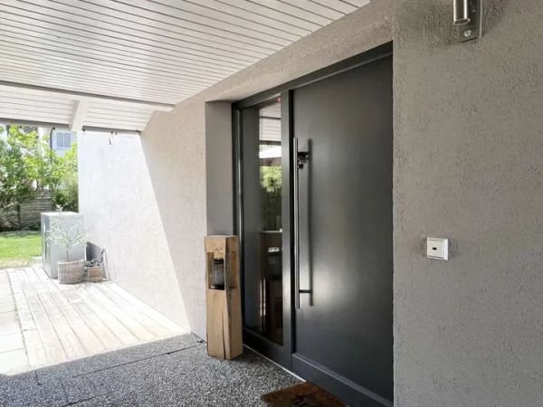 Immobilie in Brunnthal - Einziehen statt renovieren! Modernisierte Doppelhaushälfte mit tollem Raumangebot - Bild 0