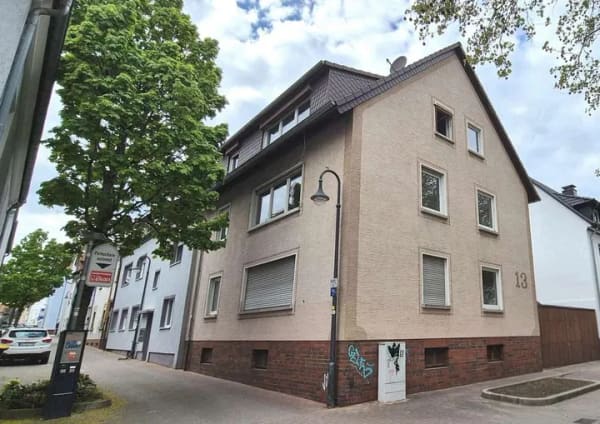 Immobilie in Kaiserslautern - Attraktives 3-Familienhaus in Top-Lage – 214 m² Wohnfläche nahe Klinikum & Stadtpark - Bild 1