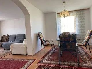 Immobilie in Gaimersheim - Sehr gepflegte, großzügige OG-Wohnung in 2-FMH mit Balkon, Garten, Garage, Keller - frei ab sofort - Bild 2