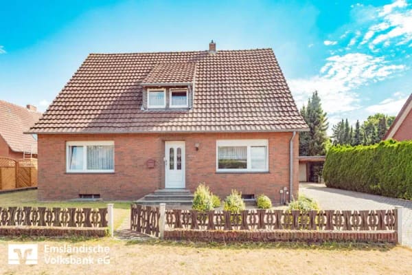 Immobilie in Lingen (Ems) - Großzügiges Wohnhaus mit Garten - viel Platz für Familie und Freizeit - Bild 1