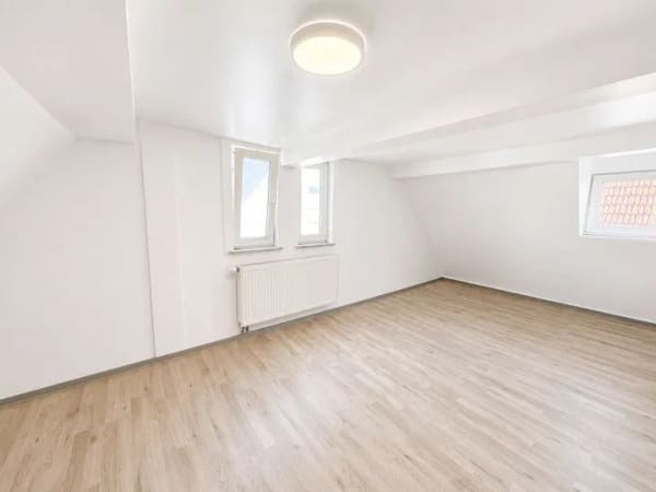 Immobilie in Freiberg am Neckar - **Charmantes, saniertes Einfamilienhaus in zentraler Lage von Freiberg am Neckar** - Bild 4
