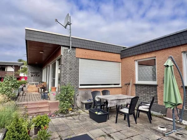 Immobilie in Mendig - PROVISIONSFREI: Bungalow, Doppelgarage, Nebengebäude, herrlicher Fernblick - Bild 2
