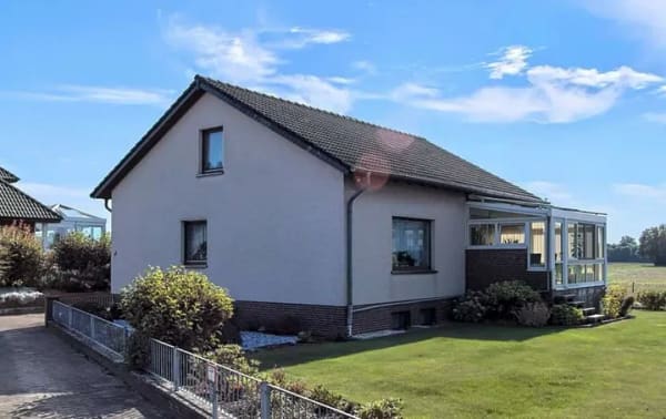 Immobilie in Giesen - KAUFANGEBOT - gepflegtes Einfamilienhaus in ruhiger Wohnlage für die ganze Familie - Bild 0