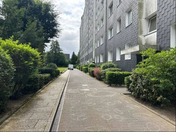 Immobilie in Heiligenhaus - Gut aufgeteilte 4-Zimmer-Wohnung mit großem Sonnenbalkon in Unterilp! - Bild 4