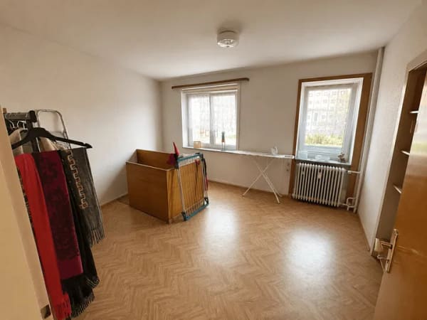 Immobilie in Knüllwald - VIEL PLATZ FÜR DIE GANZE FAMILIE - MIT ZUSÄTZLICHEN MIETEINNAHMEN! KEINE KÄUFERPROVISION! - Bild 3