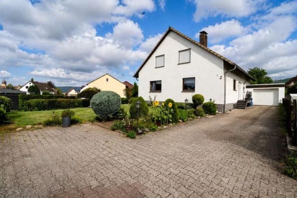 Immobilie in Bevern - Einfamilienhaus mit Einliegerwohnung - Bild 0