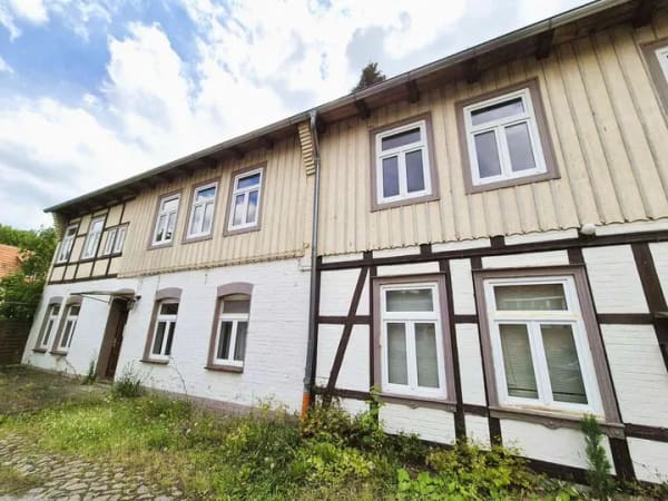 Immobilie in Ilsenburg - Historisches Doppelhaus mit 3 Wohneinheiten & 636 m² Grundstück – Sanierungsobjekt mit Potenzial - Bild 0