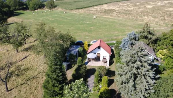 Immobilie in Gutenborn - Charmantes Wochenendhaus mit Garten, Terrasse und Garage im Kuhndorftal - Bild 0