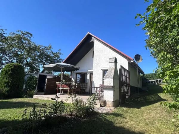 Immobilie in Gutenborn - Charmantes Wochenendhaus mit Garten, Terrasse und Garage im Kuhndorftal - Bild 2
