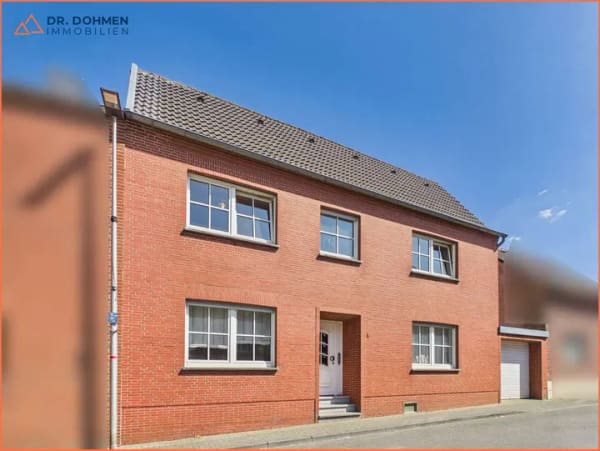 Immobilie in Geilenkirchen - Viel Platz für neue Wohnideen: Zweifamilienhaus mit Innenhof und Garten in Geilenkirchen-Würm - Bild 1