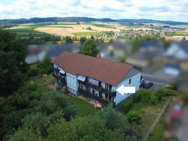 Immobilie in Homberg (Ohm) - Großzügig wohnen oder clever investieren – 4-Zimmer-Wohnung mit zwei Balkonen in beliebter Wohnlage - Bild 1