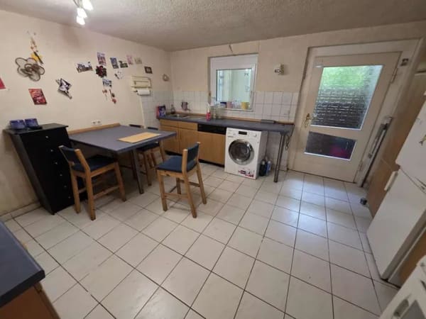 Immobilie in Lehrte - Renovierungsbedürftiges dreigeschossiges Reihenmittelhaus mit großem Garten - Bild 4